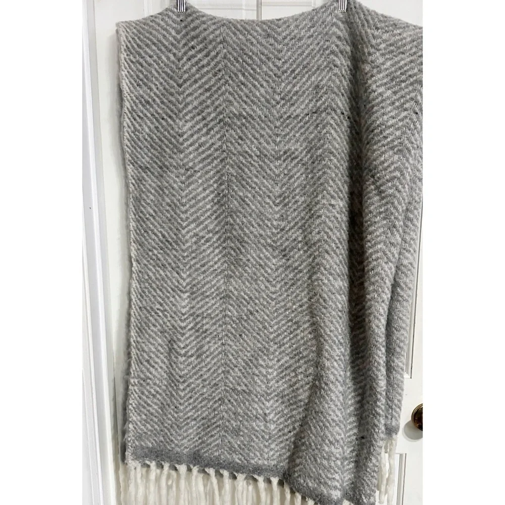 West Elm Wool Blend Gray/ Cream Color Throw Blanket